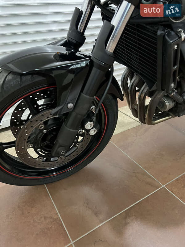 Мотоцикл Без обтекателей (Naked bike) Yamaha FZ6 Fazer 2010 в Киеве