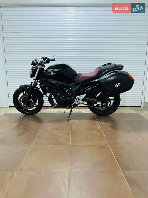 Мотоцикл Без обтекателей (Naked bike) Yamaha FZ6 Fazer 2010 в Киеве