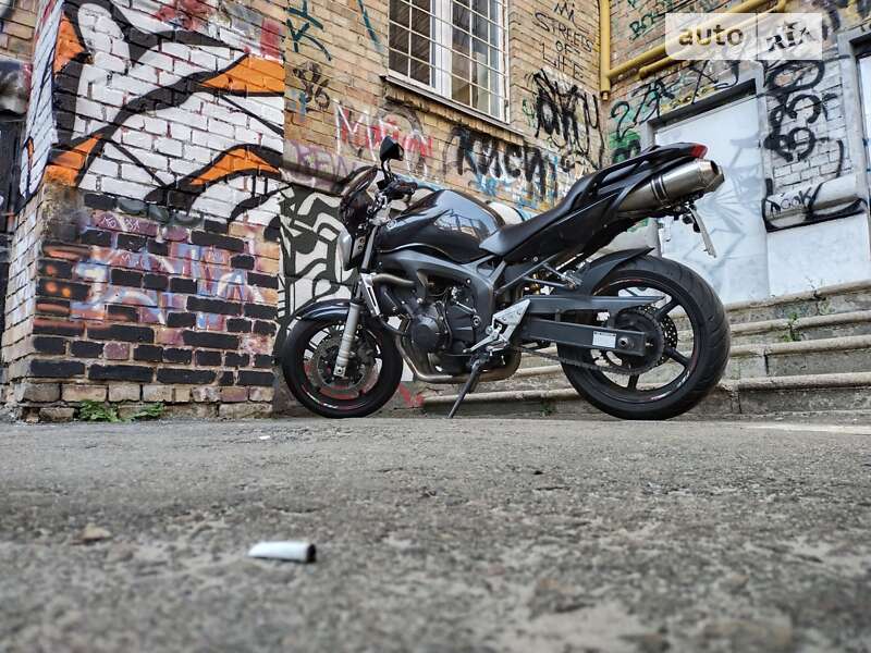 Yamaha FZ6 N 2005