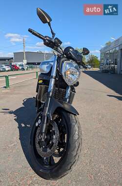 Мотоцикл Без обтекателей (Naked bike) Yamaha FZ6 N 2010 в 