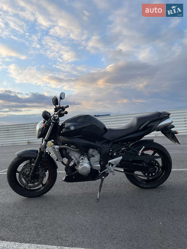 Мотоцикл Без обтекателей (Naked bike) Yamaha FZ6 N 2004 в Львове