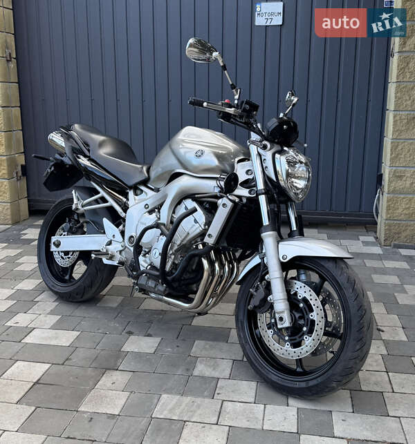 Yamaha FZ6 N 2004