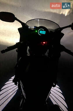 Мотоцикл Спорт-туризм Yamaha FZ6 S 2004 в 