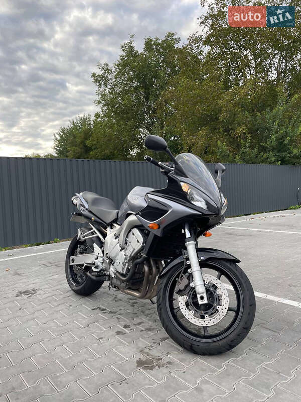 Yamaha FZ6 S 2005