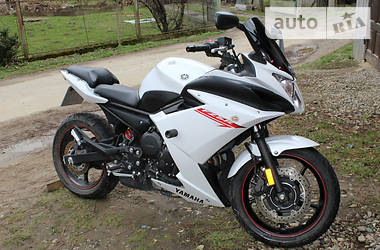 Спортбайк Yamaha FZ6 2011 в Вижниці