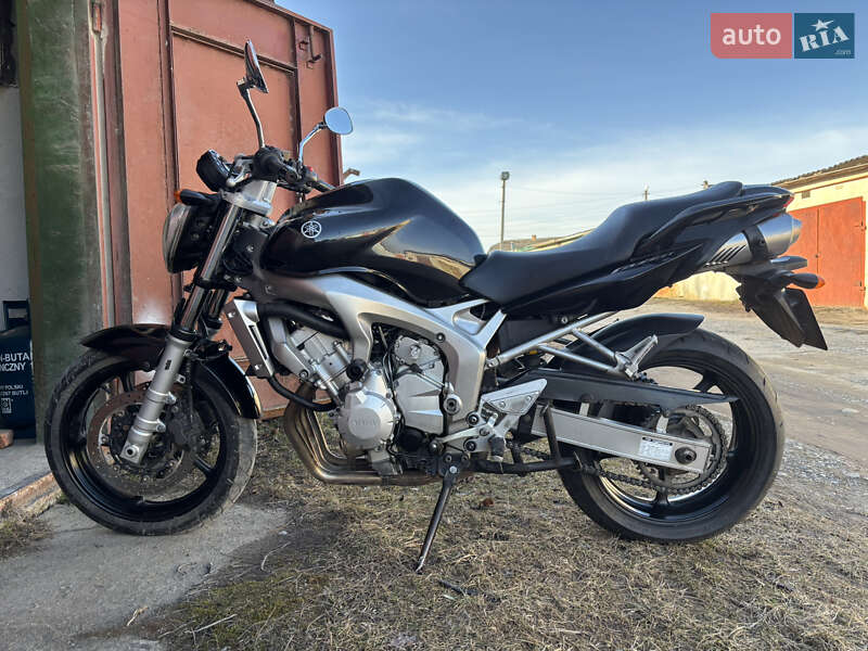 Мотоцикл Без обтекателей (Naked bike) Yamaha FZ6 2005 в Гусятине