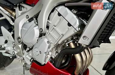 Мотоцикл Без обтекателей (Naked bike) Yamaha FZ6 2004 в 