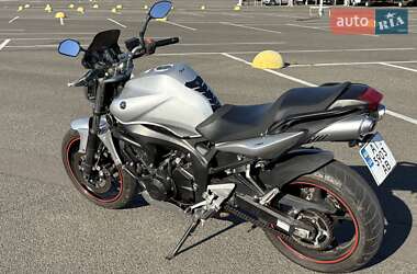 Мотоцикл Спорт-туризм Yamaha FZ6 2009 в 