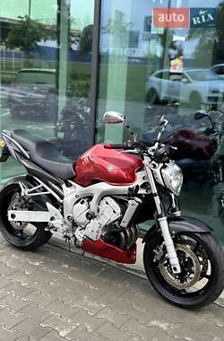 Мотоцикл Без обтекателей (Naked bike) Yamaha FZ6 2006 в 