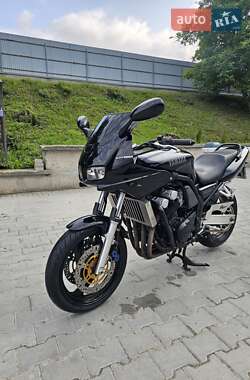 Мотоцикл Спорт-туризм Yamaha FZ6 1999 в 