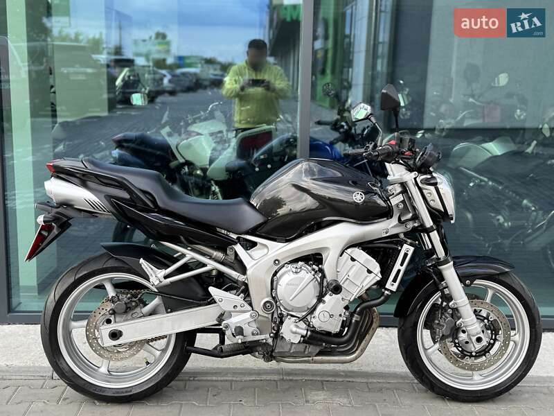 Yamaha FZ6 2004
