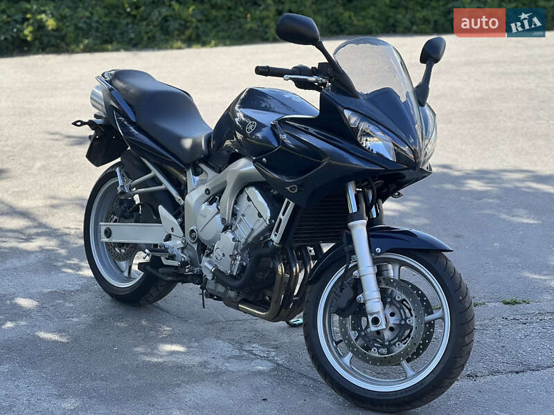 Yamaha FZ6 2004