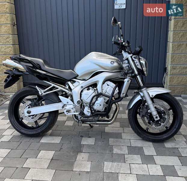 Мотоцикл Без обтікачів (Naked bike) Yamaha FZ6 2004 в Новомосковську фото 3 Мотоцикл Без обтікачів (Naked bike) Yamaha FZ6 2004 в Новомосковську