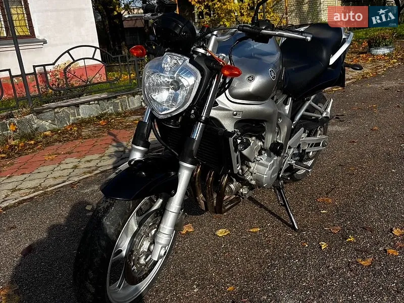 Yamaha FZ6 2004