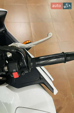 Мотоцикл Спорт-туризм Yamaha FZ8 2012 в 