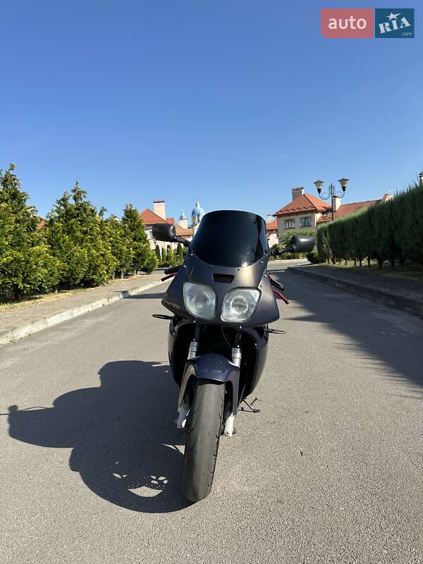 Спортбайк Yamaha FZR 600R 1995 в Шептицькому
