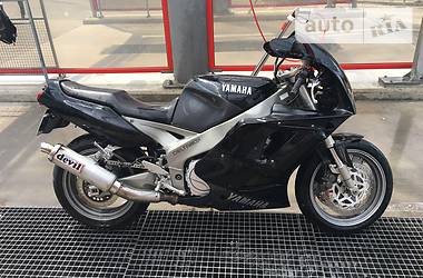 Мотоцикл Спорт-туризм Yamaha FZR 1992 в 
