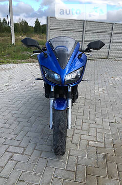 Мотоцикл Спорт-туризм Yamaha FZS 600 Fazer 2003 в 