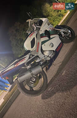 Спортбайк Yamaha FZS 600 Fazer 1992 в 