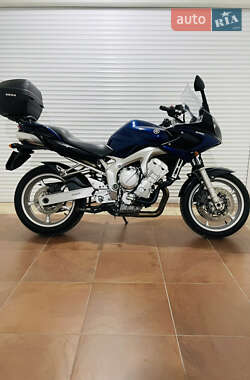 Мотоцикл Спорт-туризм Yamaha FZS 600 Fazer 2005 в 