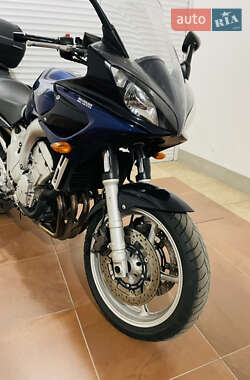 Мотоцикл Спорт-туризм Yamaha FZS 600 Fazer 2005 в 