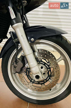 Мотоцикл Спорт-туризм Yamaha FZS 600 Fazer 2005 в 