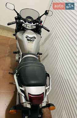 Мотоцикл Спорт-туризм Yamaha FZS 600 Fazer 2005 в 