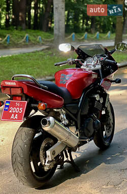 Мотоцикл Классик Yamaha FZS 600 Fazer 1999 в 
