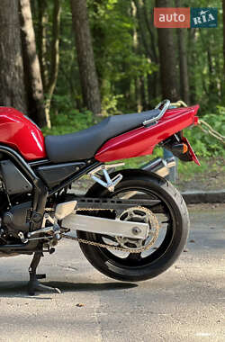 Мотоцикл Классик Yamaha FZS 600 Fazer 1999 в 