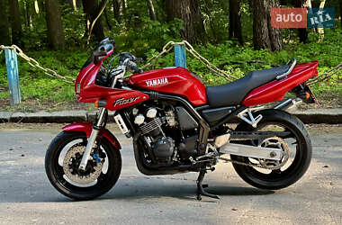 Мотоцикл Классик Yamaha FZS 600 Fazer 1999 в 