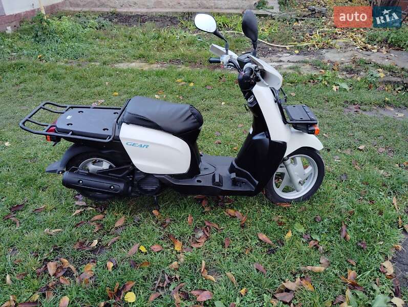 Грузовые мотороллеры, мотоциклы, скутеры, мопеды Yamaha Gear 4T 2017 в Умани