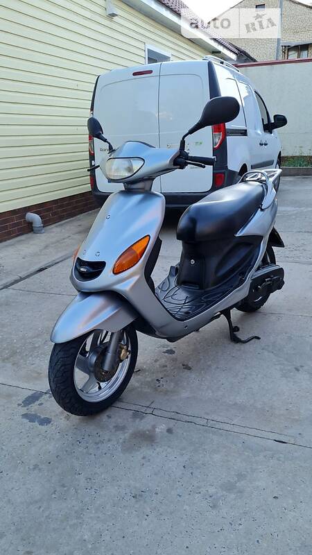 Yamaha Grand Axis