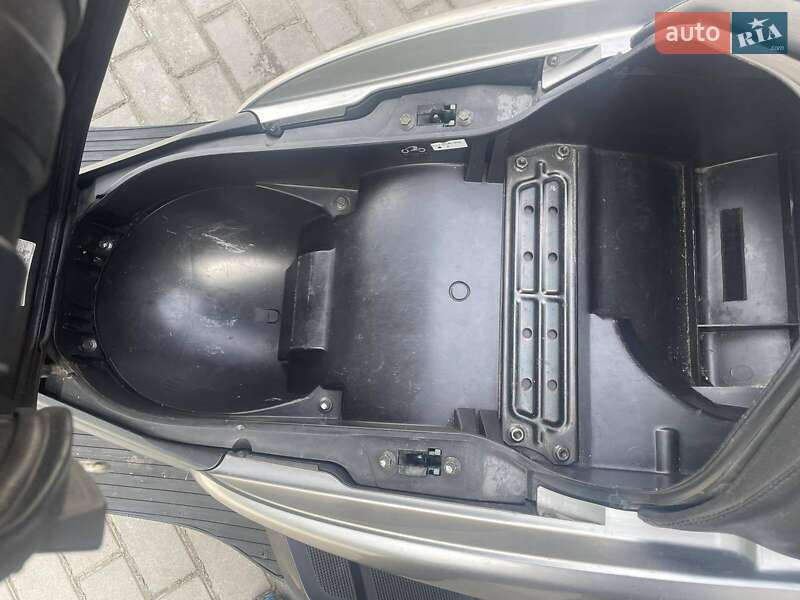 Макси-скутер Yamaha Majesty 250 2006 в Буче