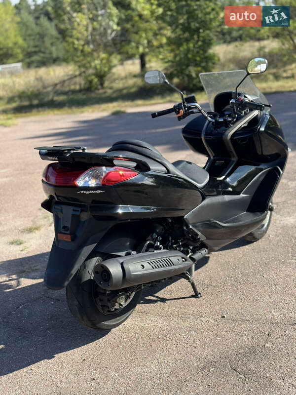 Максі-скутер Yamaha Majesty 250 2014 в Сновську