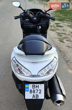Макси-скутер Yamaha Majesty 400 2012 в 