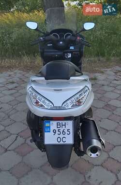Максі-скутер Yamaha Majesty 400 2012 в 
