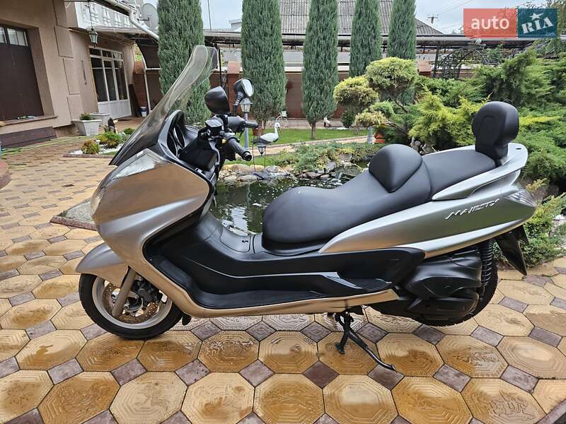 Максі-скутер Yamaha Majesty 2000 в Миколаєві