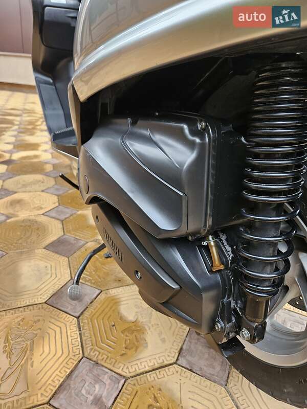 Максі-скутер Yamaha Majesty 2000 в Миколаєві