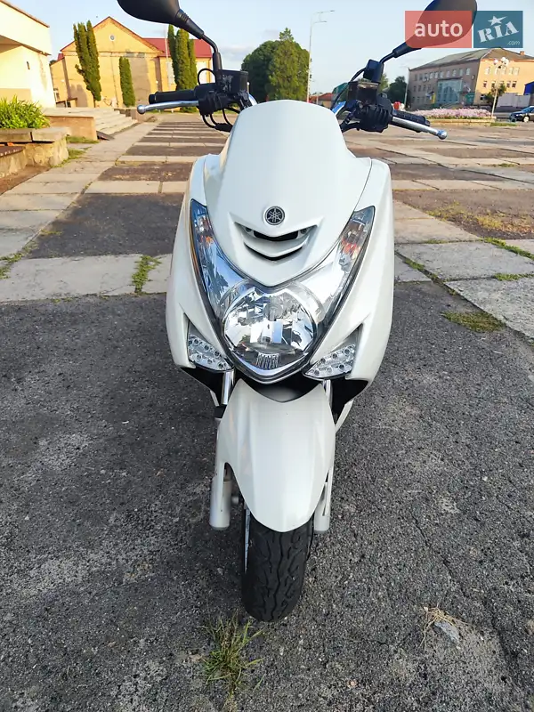 Yamaha Majesty 2013