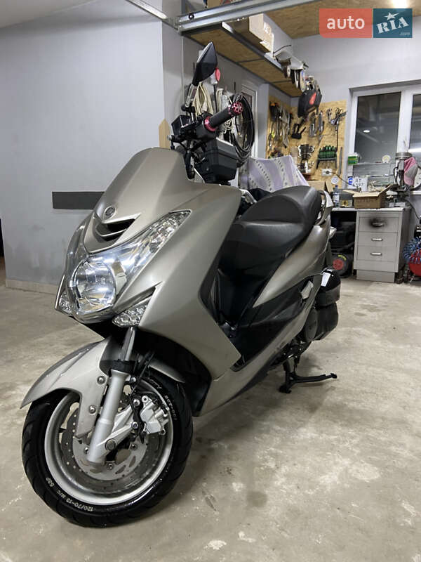 Макси-скутер Yamaha Majesty 2013 в Ивано-Франковске фото 3 Макси-скутер Yamaha Majesty 2013 в Ивано-Франковске