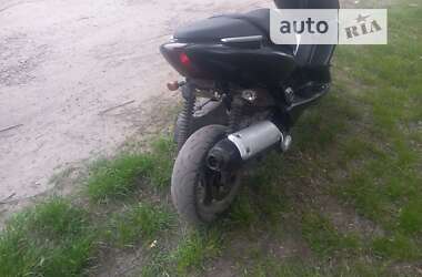 Макси-скутер Yamaha Maxster 2004 в Нежине