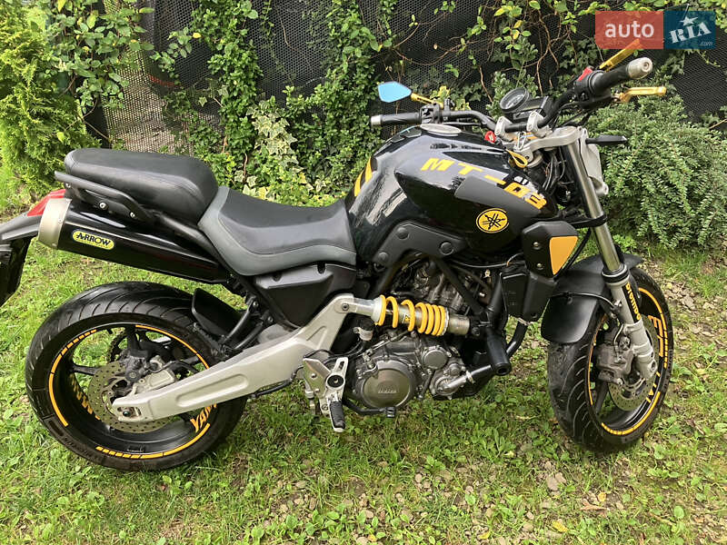 Мотоцикл Классік Yamaha MT-03 2006 в  фото Мотоцикл Классік Yamaha MT-03 2006 в
