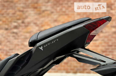 Мотоцикл Без обтекателей (Naked bike) Yamaha MT-07 2014 в 