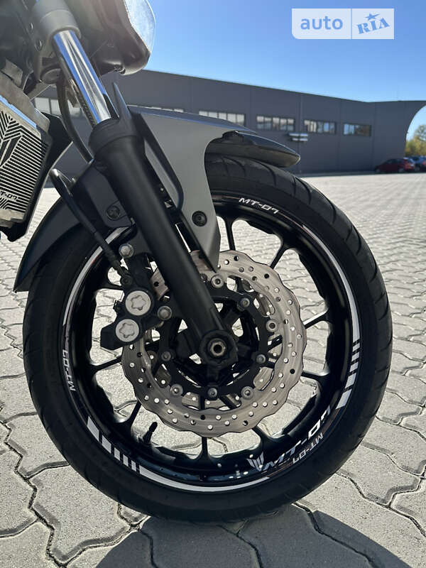 Мотоцикл Без обтікачів (Naked bike) Yamaha MT-07 2014 в Трускавці