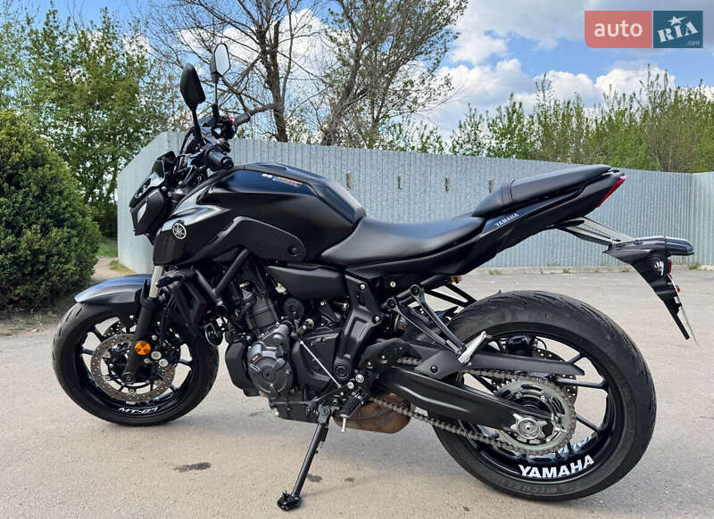 Yamaha MT-07