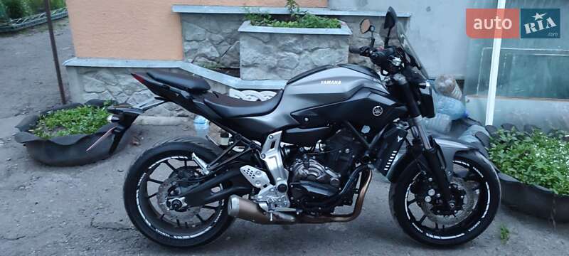 Мотоцикл Без обтікачів (Naked bike) Yamaha MT-07 2016 в 