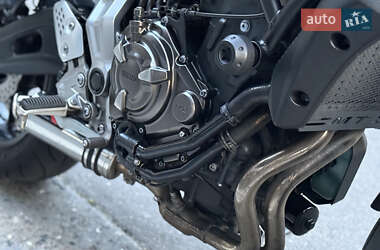 Мотоцикл Без обтекателей (Naked bike) Yamaha MT-07 2016 в 