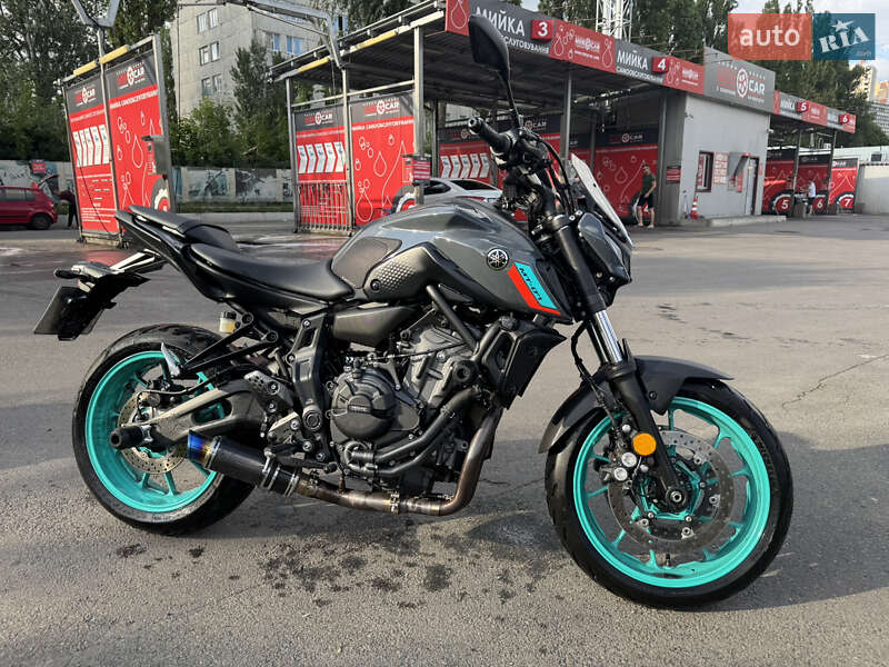 Мотоцикл Без обтекателей (Naked bike) Yamaha MT-07 2023 в Киеве