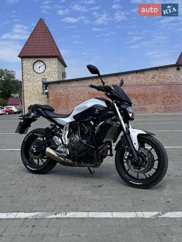 Yamaha MT-07 2016