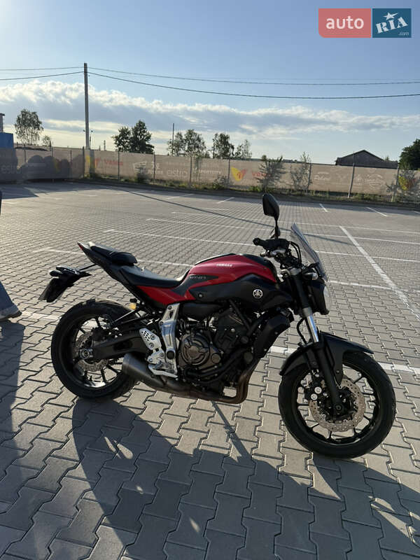 Мотоцикл Без обтекателей (Naked bike) Yamaha MT-07 2014 в Ивано-Франковске